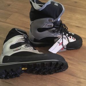 Kayland Mountaineering boots (cold weather)